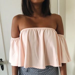 off-shoulder light pink top ✨